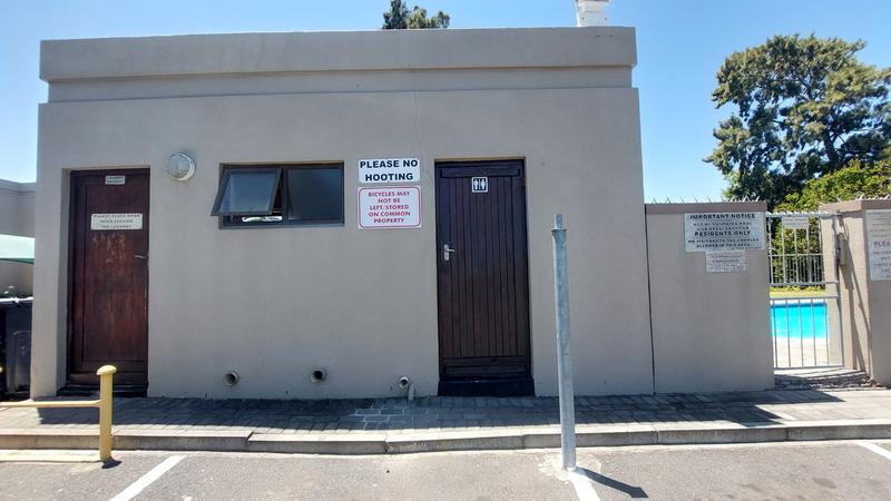 1 Bedroom Property for Sale in Oakglen Western Cape